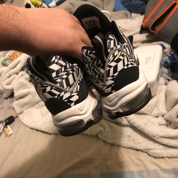 AirMax - Picture 2 of 4